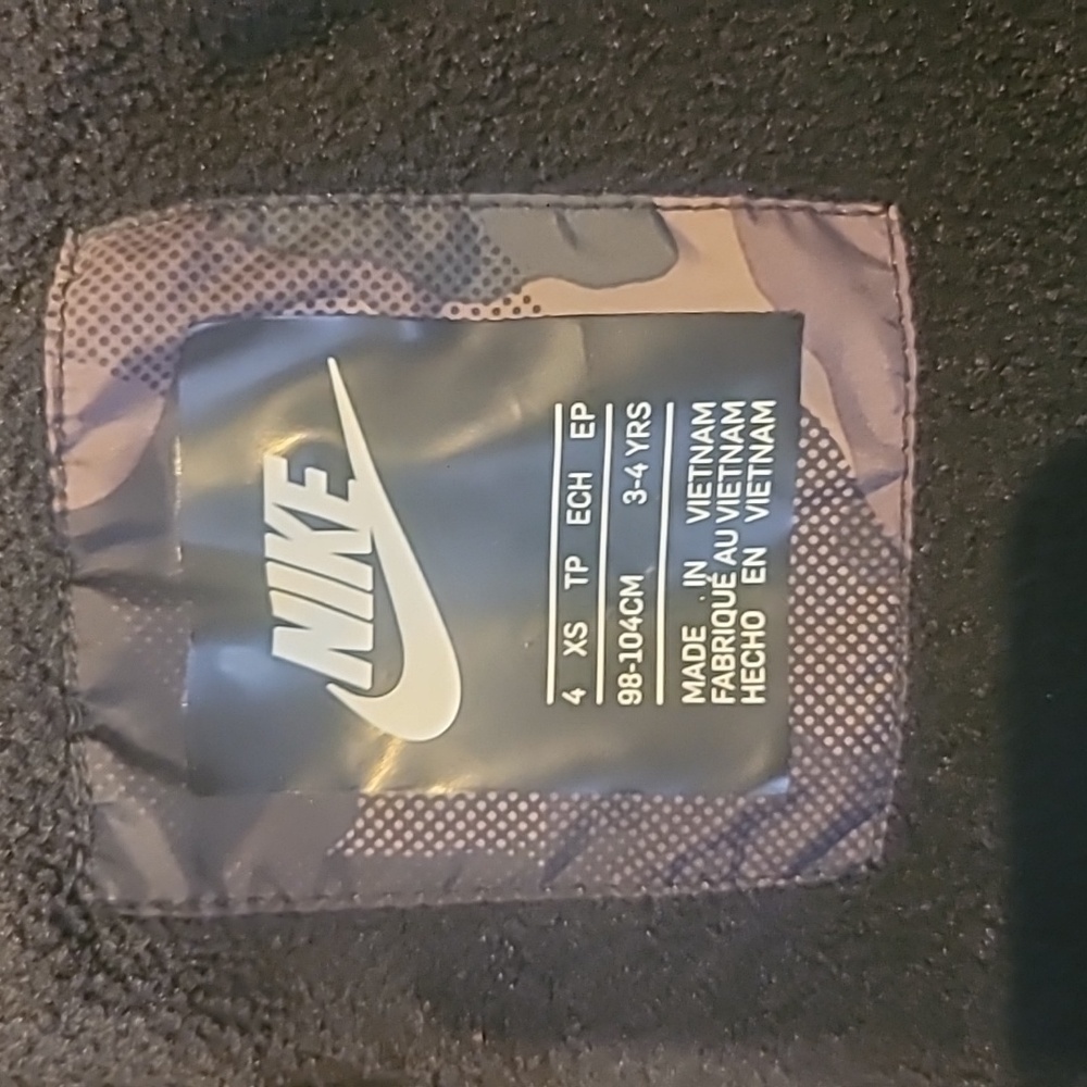 Nike Camouflage Puffer Jacket Coat Boys Size XS or 4 - Picture 7 of 10